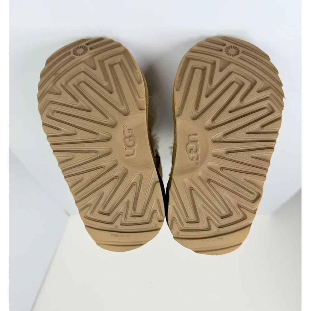 UGG‎ Gita Mini Pom Pom Boots Toddler Girls 7T Chestnut Suede 1017403T